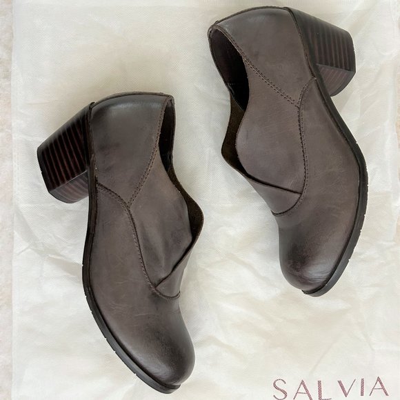 Salvia Shoes - Salvia Women's Nappa Leather Taupe-Gray Burnished Shootie Removeable Insoles 37M
